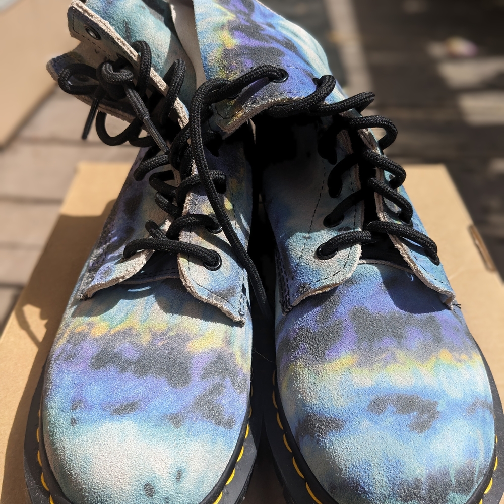 Blue and Green Lace-Up Boots - Picture 4 of 5